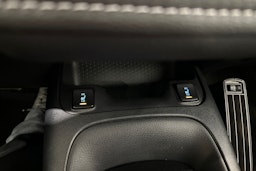 tummanvihreä metalli Toyota Corolla 2019 kuva 23.