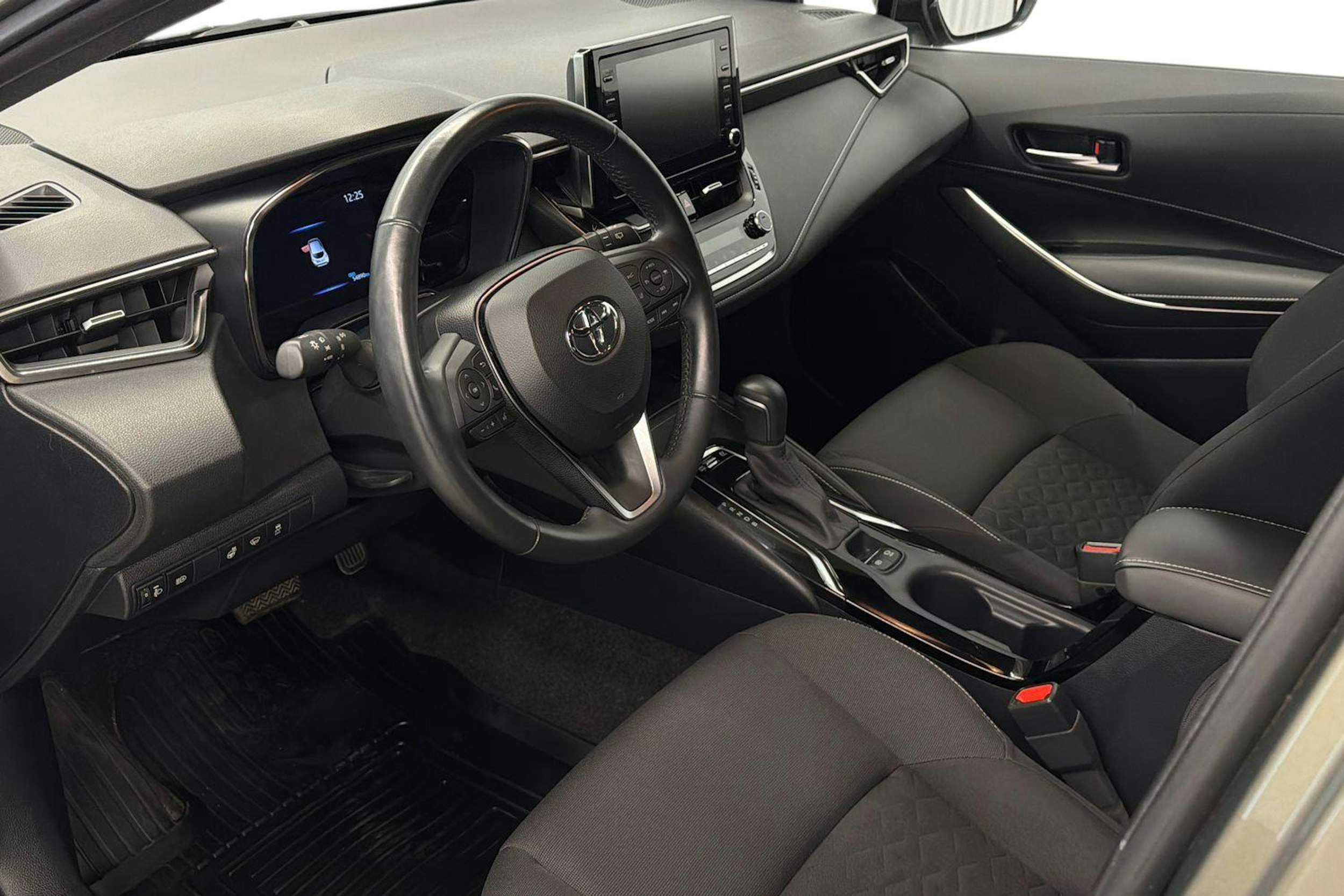 vihreä Toyota Corolla 2019 kuva 7.