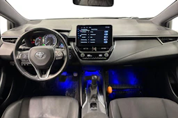valkoinen Toyota Corolla 2019 kuva 7.