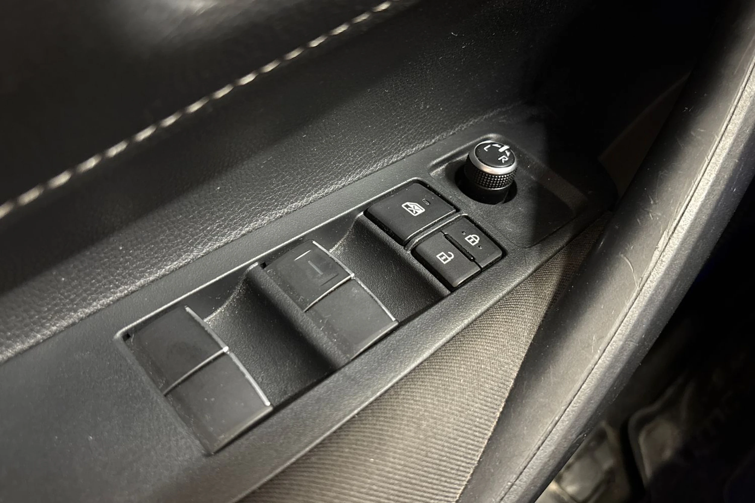 valkoinen Toyota Corolla 2019 kuva 14.