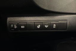 valkoinen Toyota Corolla 2019 kuva 15.