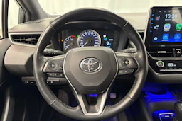 valkoinen Toyota Corolla 2019 kuva 19.