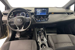 Vihreä Toyota Corolla 2019 kuva 7.