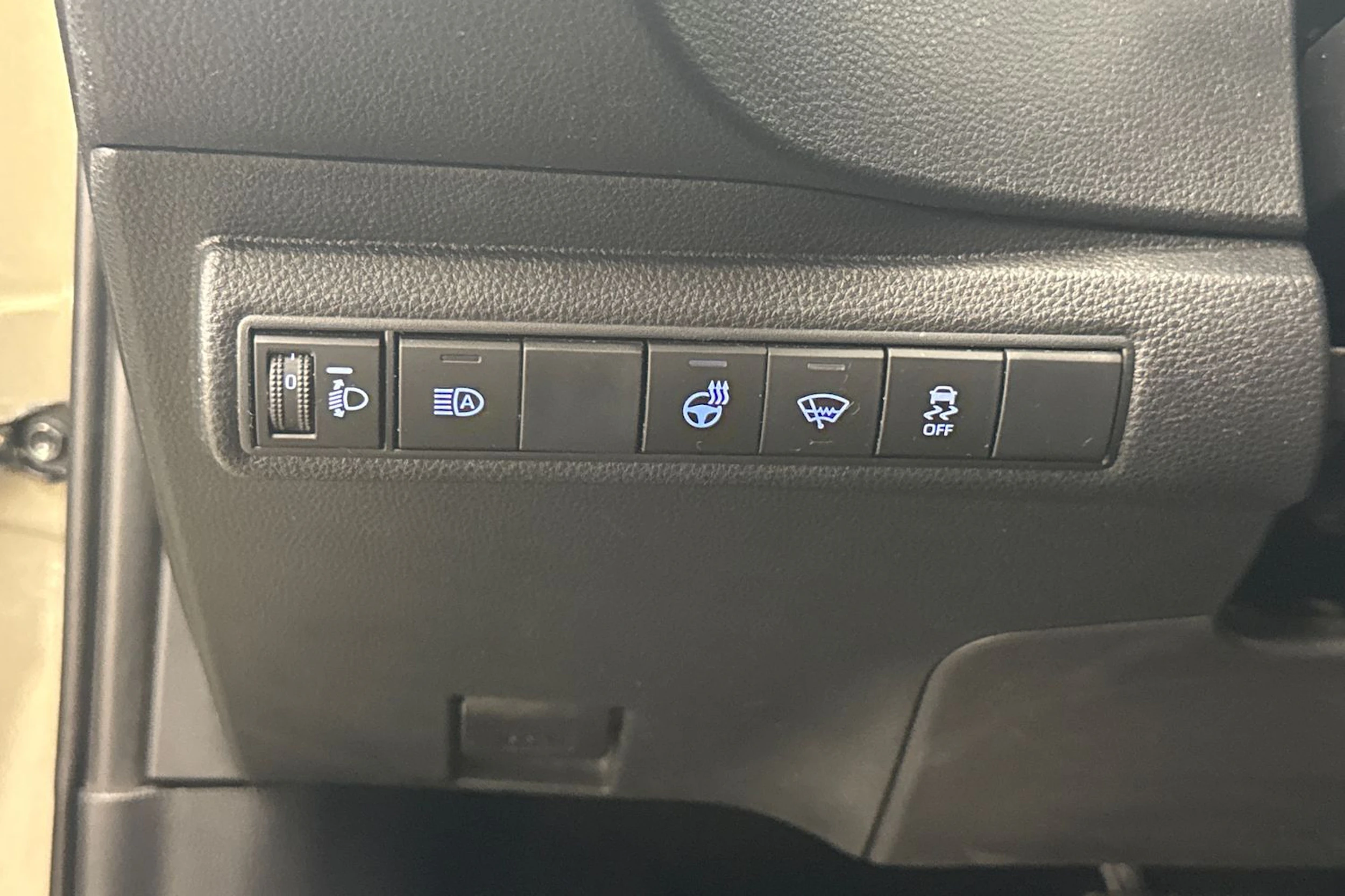 Vihreä Toyota Corolla 2019 kuva 14.