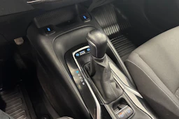 Vihreä Toyota Corolla 2019 kuva 15.