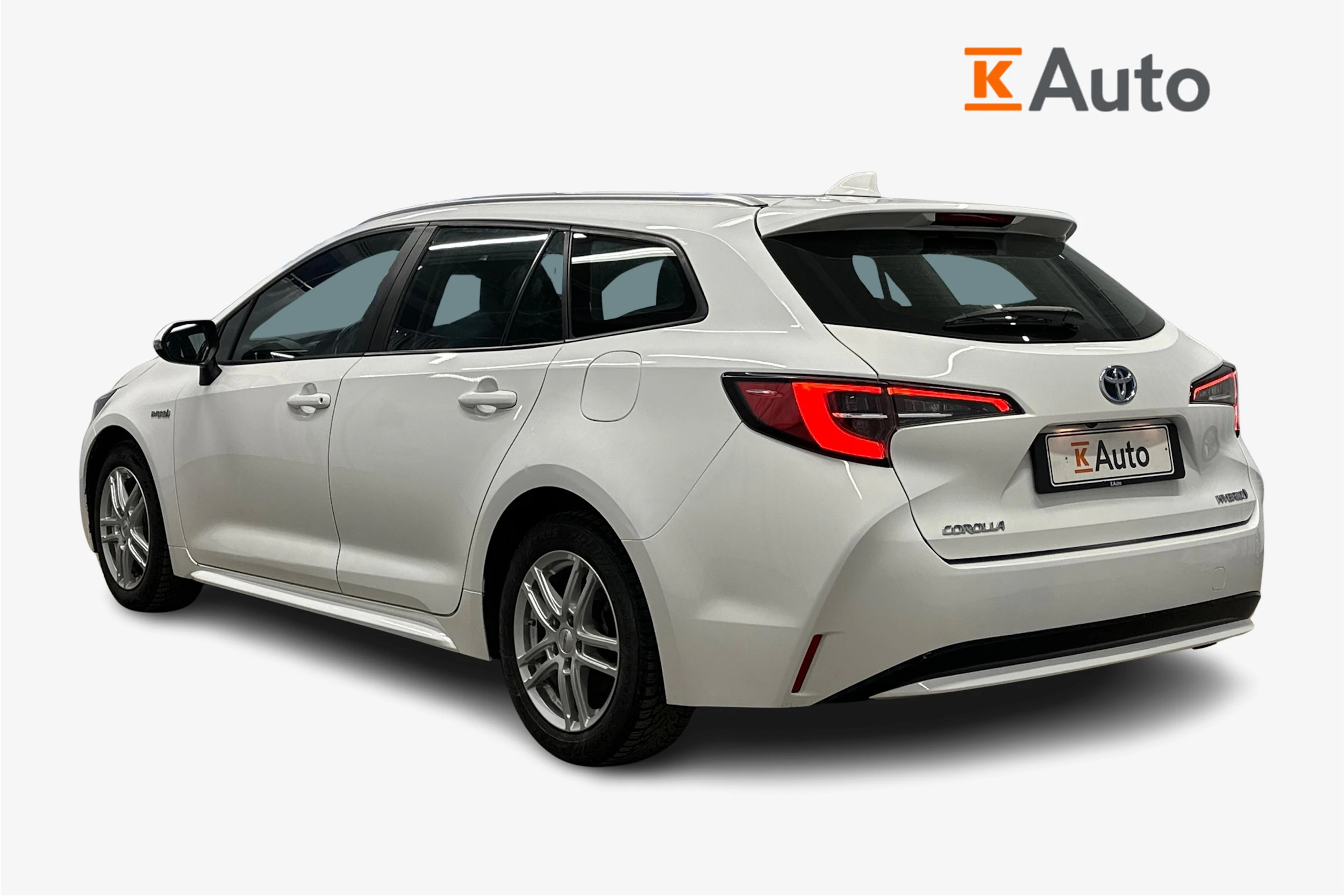 valkoinen Toyota Corolla 2020 kuva 2.