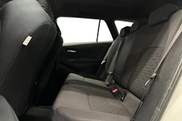 valkoinen Toyota Corolla 2020 kuva 10.