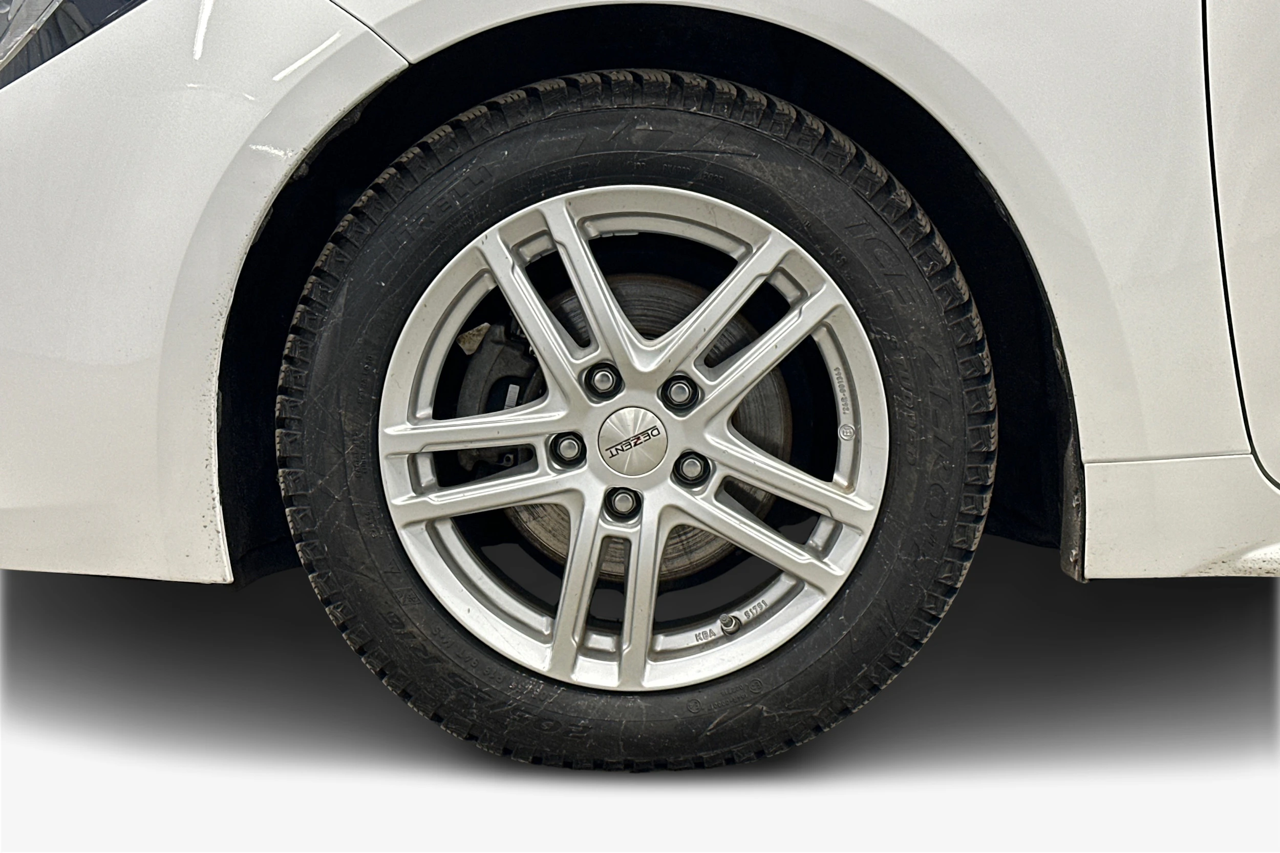 valkoinen Toyota Corolla 2020 kuva 11.