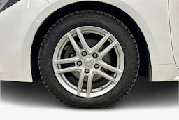 valkoinen Toyota Corolla 2020 kuva 11.