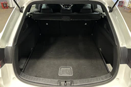 valkoinen Toyota Corolla 2020 kuva 14.