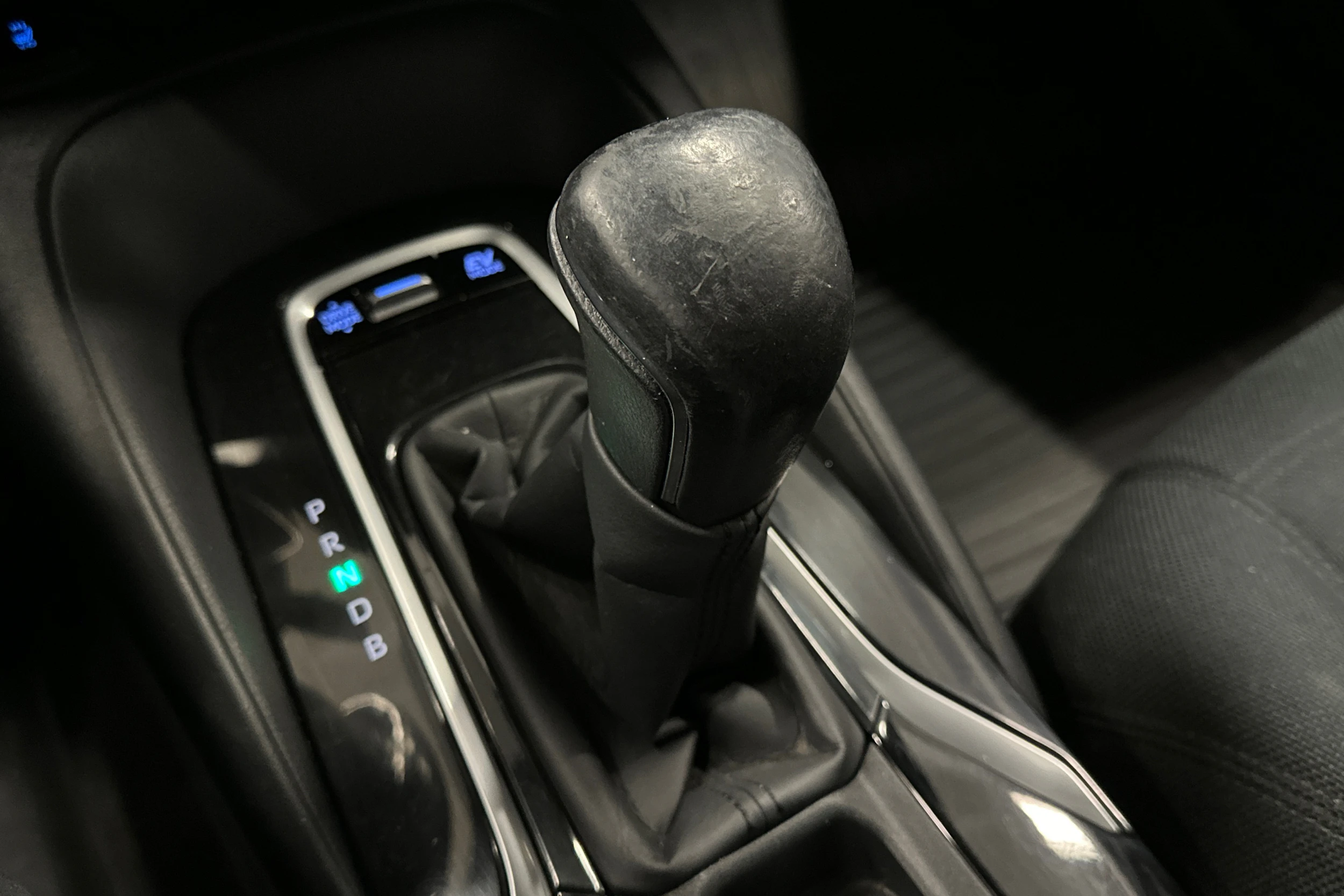 valkoinen Toyota Corolla 2020 kuva 24.