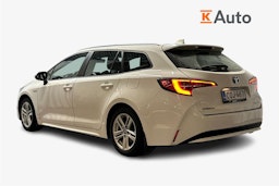 valkoinen Toyota Corolla 2020 kuva 2.