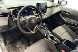 valkoinen Toyota Corolla 2020 kuva 3.