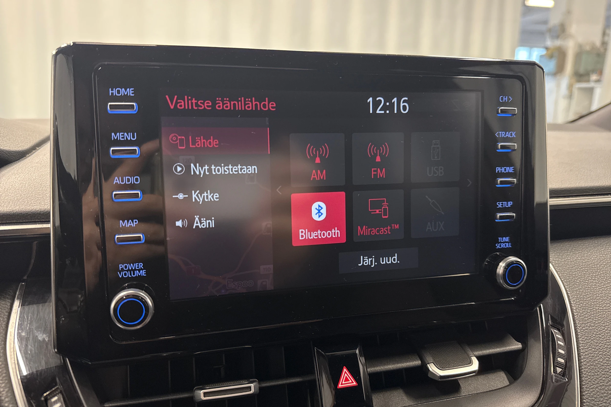 musta Toyota Corolla 2020 kuva 23.