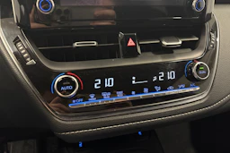 musta Toyota Corolla 2020 kuva 24.