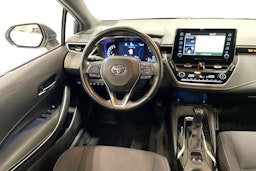 valkoinen Toyota Corolla 2020 kuva 9.