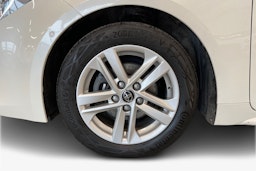 valkoinen Toyota Corolla 2020 kuva 11.