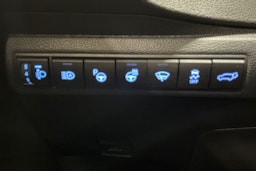 valkoinen Toyota Corolla 2020 kuva 20.