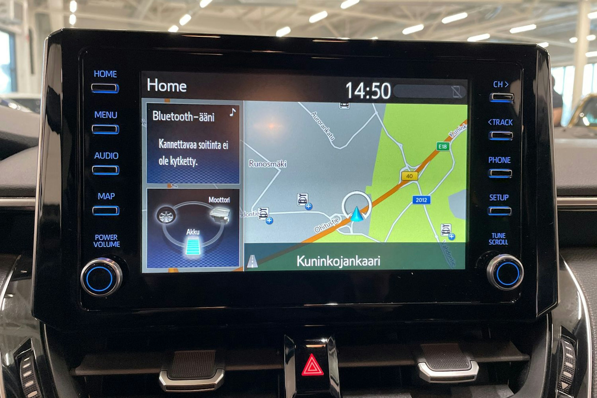 valkoinen Toyota Corolla 2020 kuva 22.