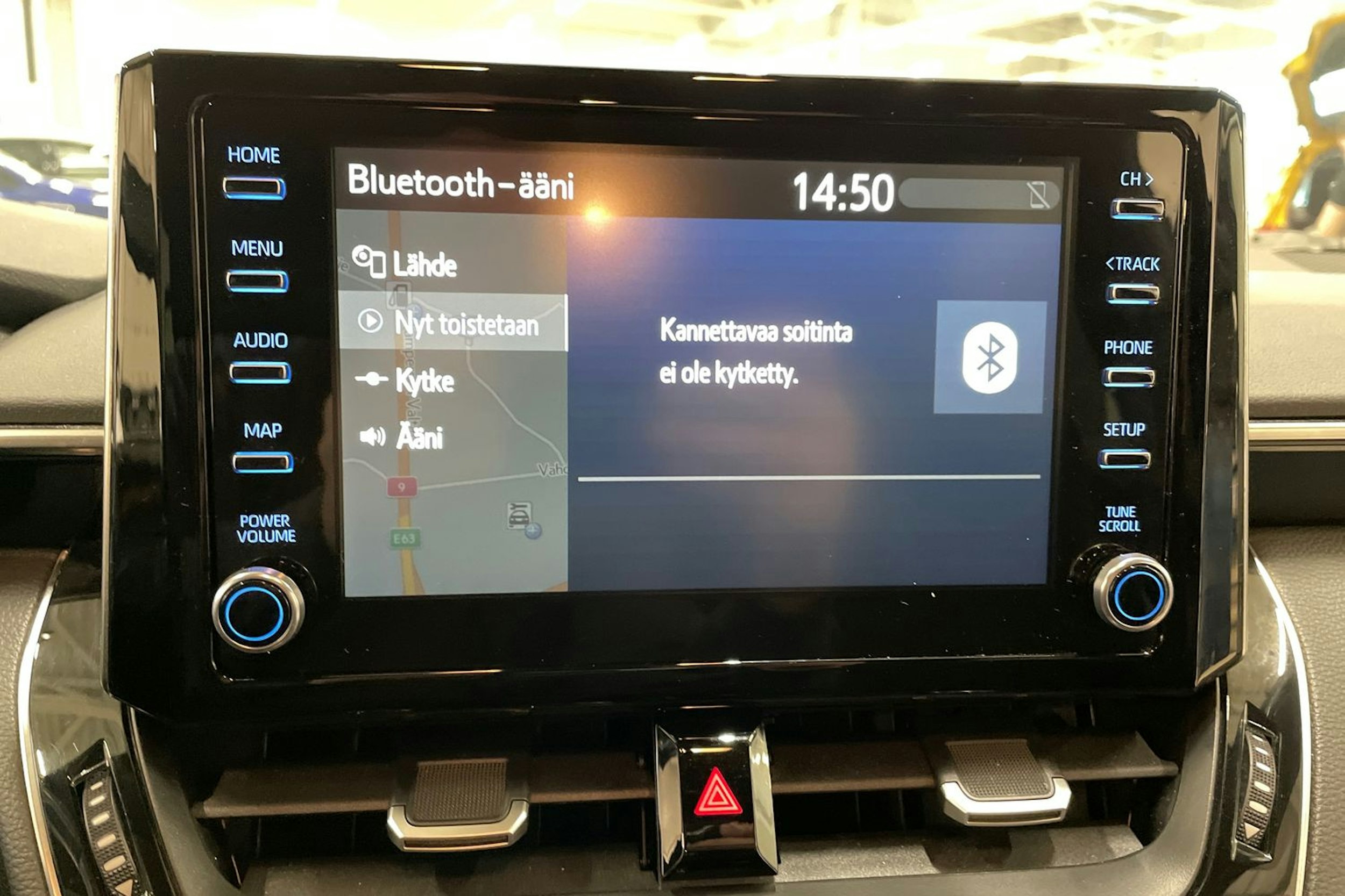 valkoinen Toyota Corolla 2020 kuva 24.
