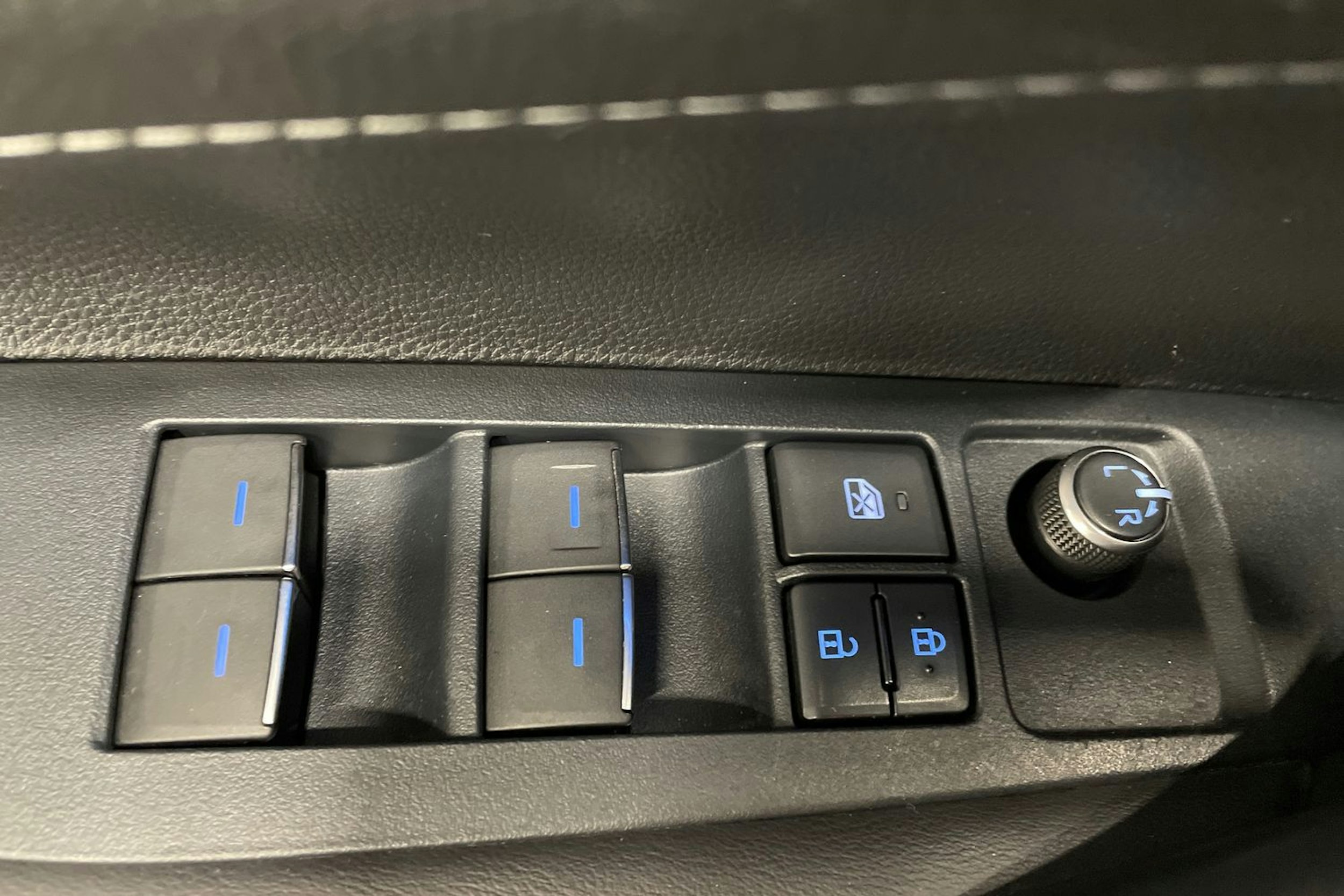 valkoinen Toyota Corolla 2020 kuva 30.
