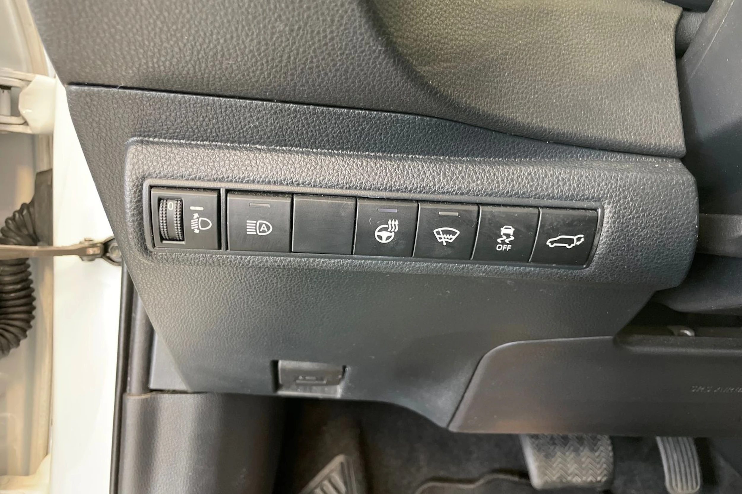 valkoinen Toyota Corolla 2020 kuva 11.