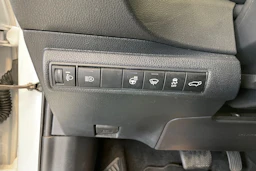 valkoinen Toyota Corolla 2020 kuva 11.