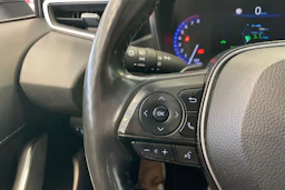 valkoinen Toyota Corolla 2020 kuva 12.