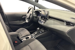 valkoinen Toyota Corolla 2020 kuva 10.