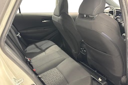 valkoinen Toyota Corolla 2020 kuva 11.