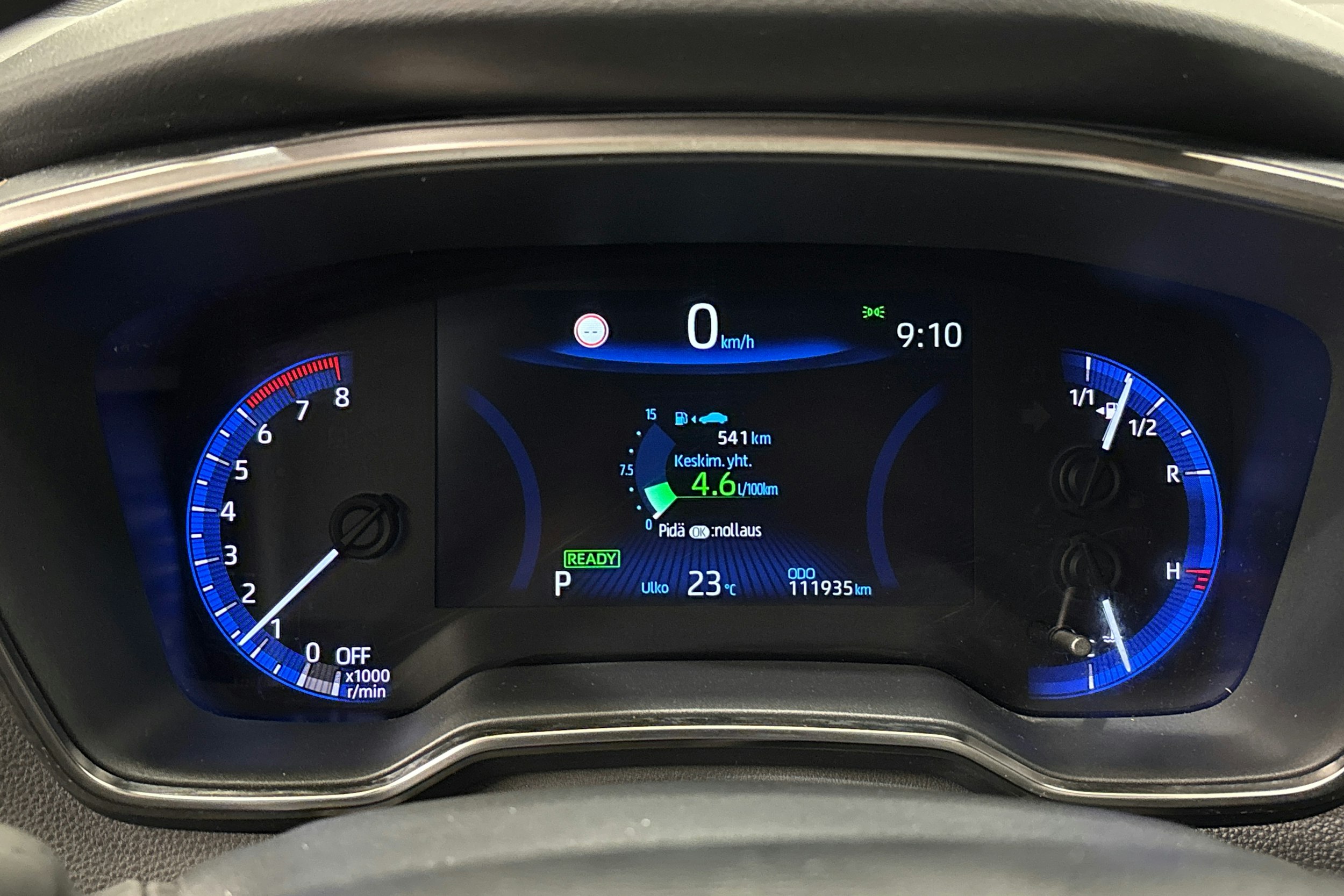 valkoinen Toyota Corolla 2020 kuva 19.