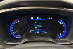 valkoinen Toyota Corolla 2020 kuva 19.