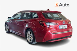 punainen Toyota Corolla 2020 kuva 2.