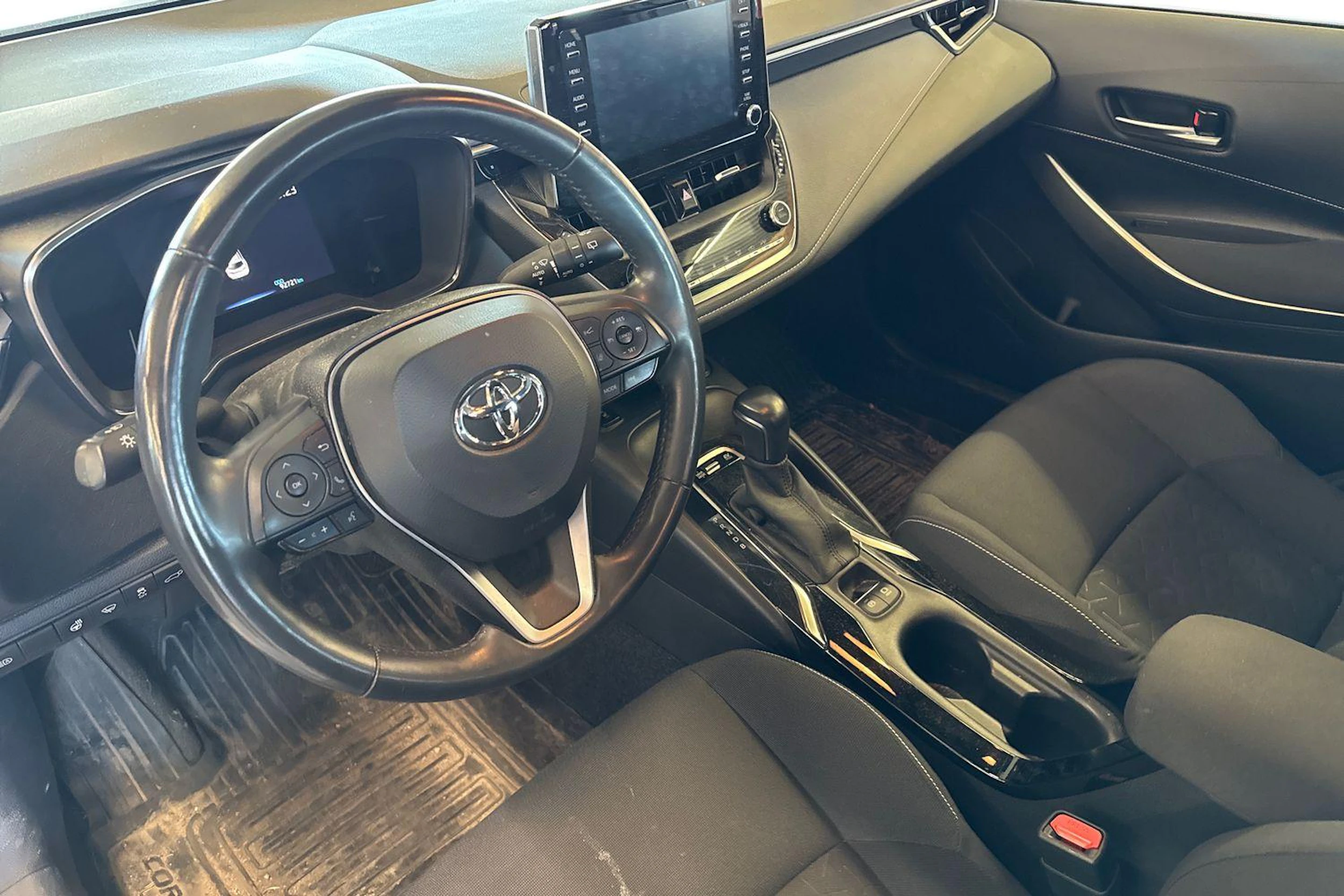 punainen Toyota Corolla 2020 kuva 3.