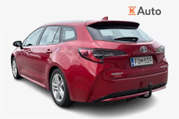 punainen Toyota Corolla 2020 kuva 2.