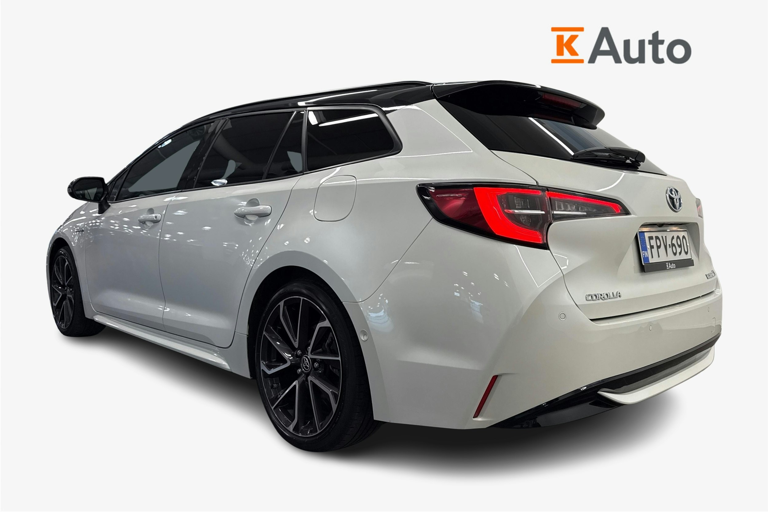 Valkoinen Toyota Corolla 2020 kuva 2.