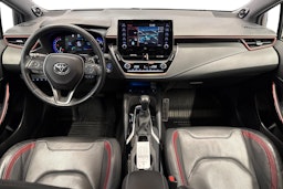 Valkoinen Toyota Corolla 2020 kuva 7.