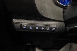 Valkoinen Toyota Corolla 2020 kuva 15.
