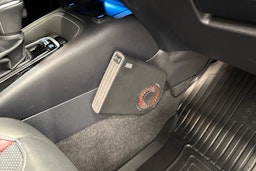 Valkoinen Toyota Corolla 2020 kuva 20.