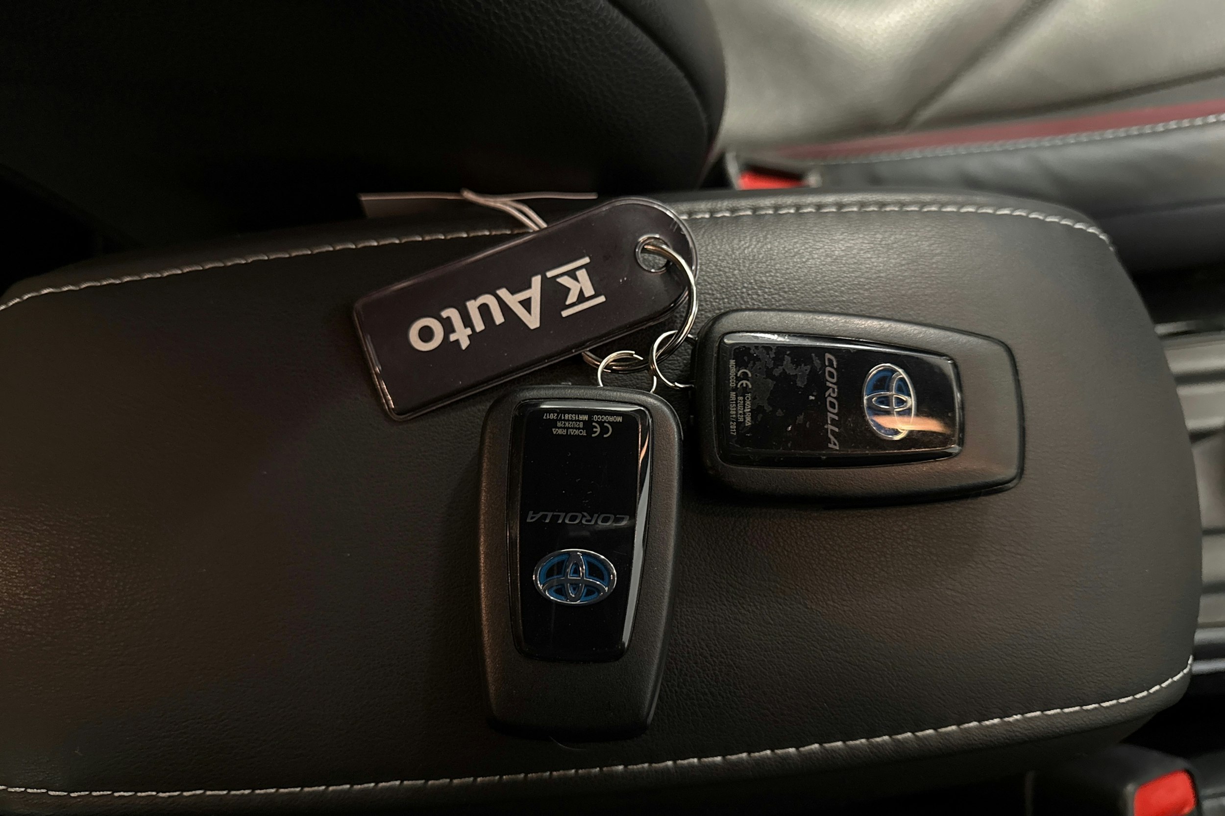 Valkoinen Toyota Corolla 2020 kuva 22.