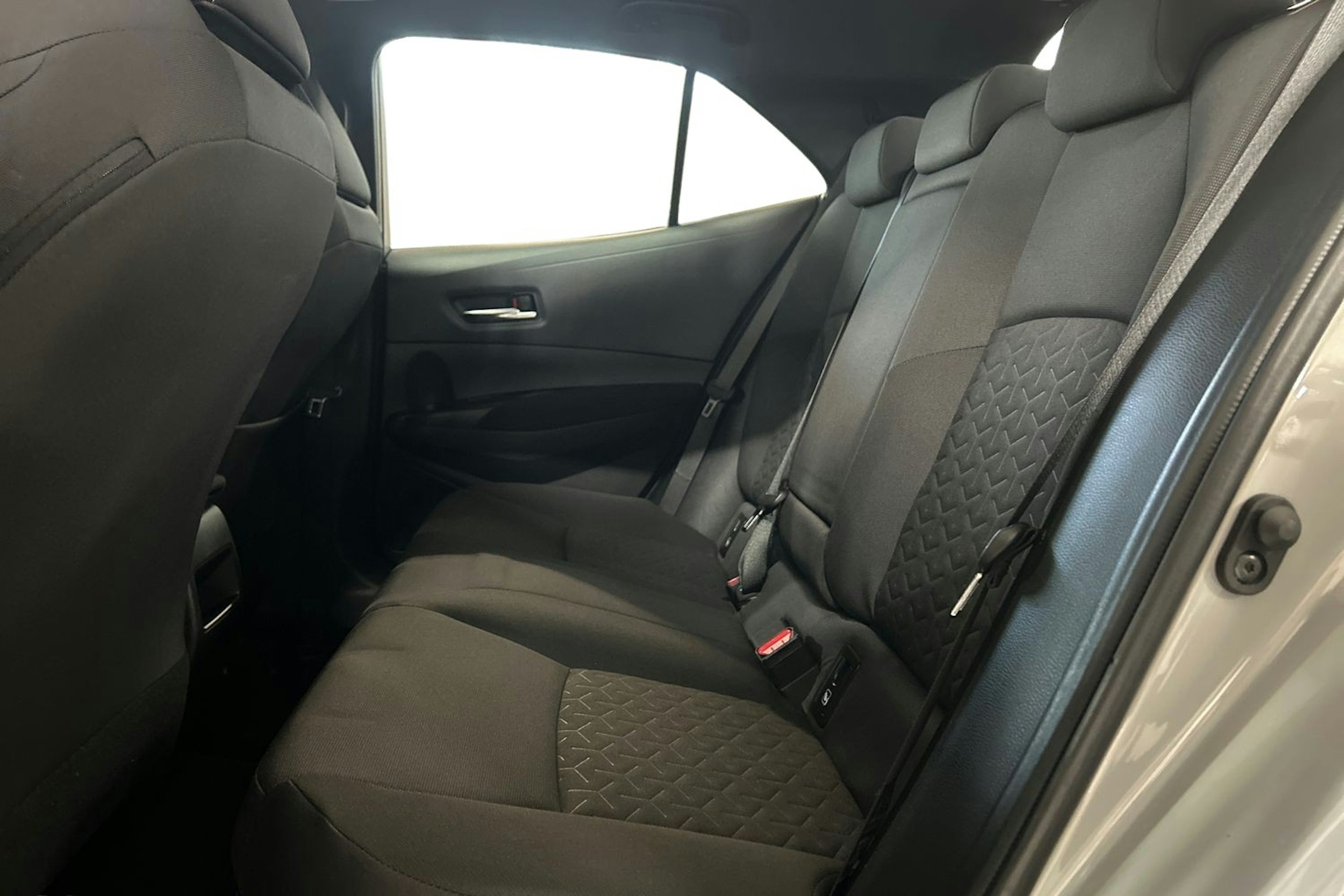 harmaa Toyota Corolla 2020 kuva 10.
