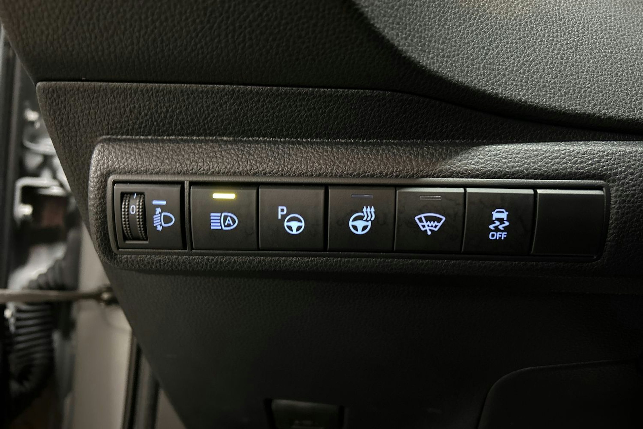 harmaa Toyota Corolla 2020 kuva 14.