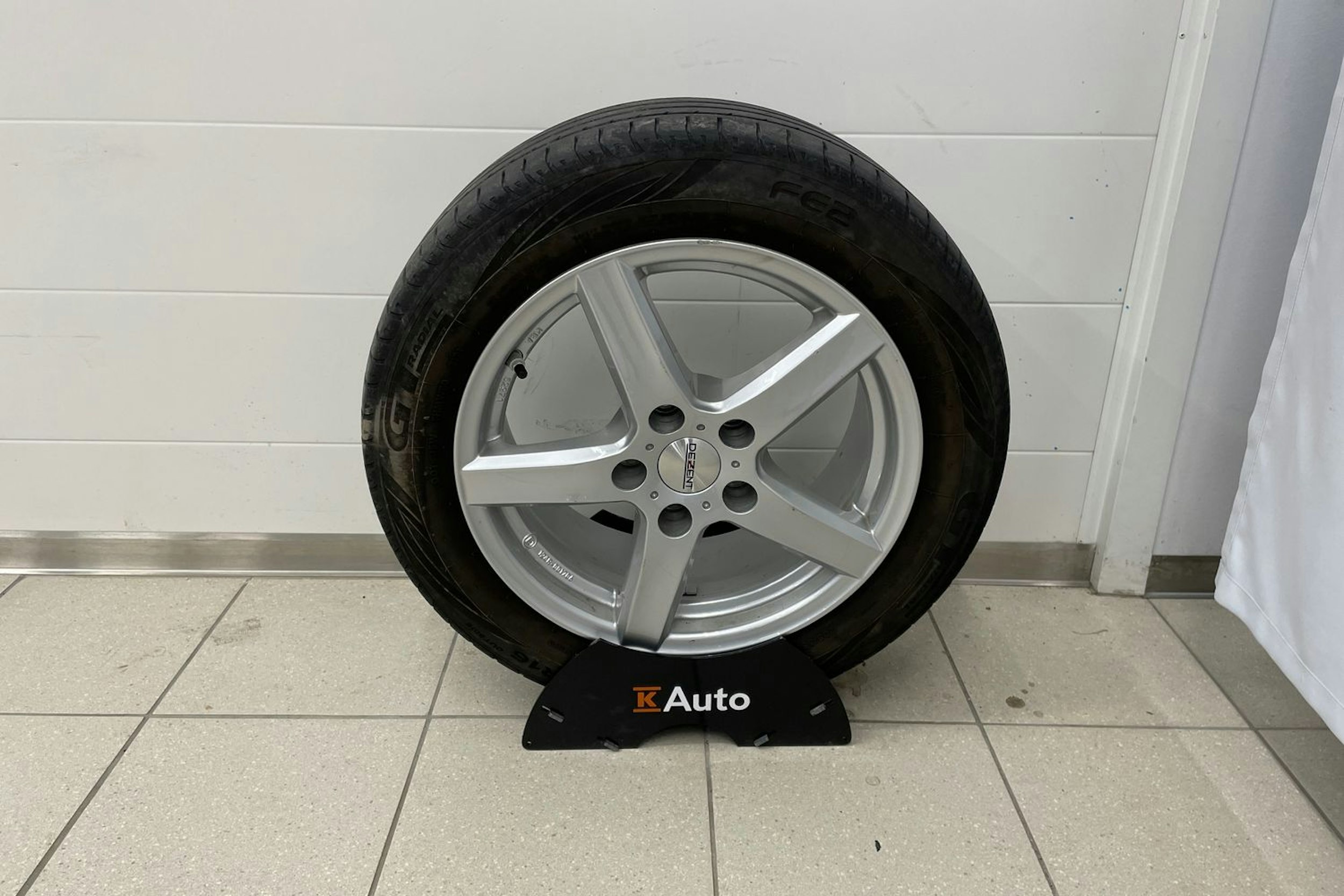 Musta Toyota Corolla 2020 kuva 19.