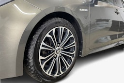 met. vihreä Toyota Corolla 2020 kuva 9.