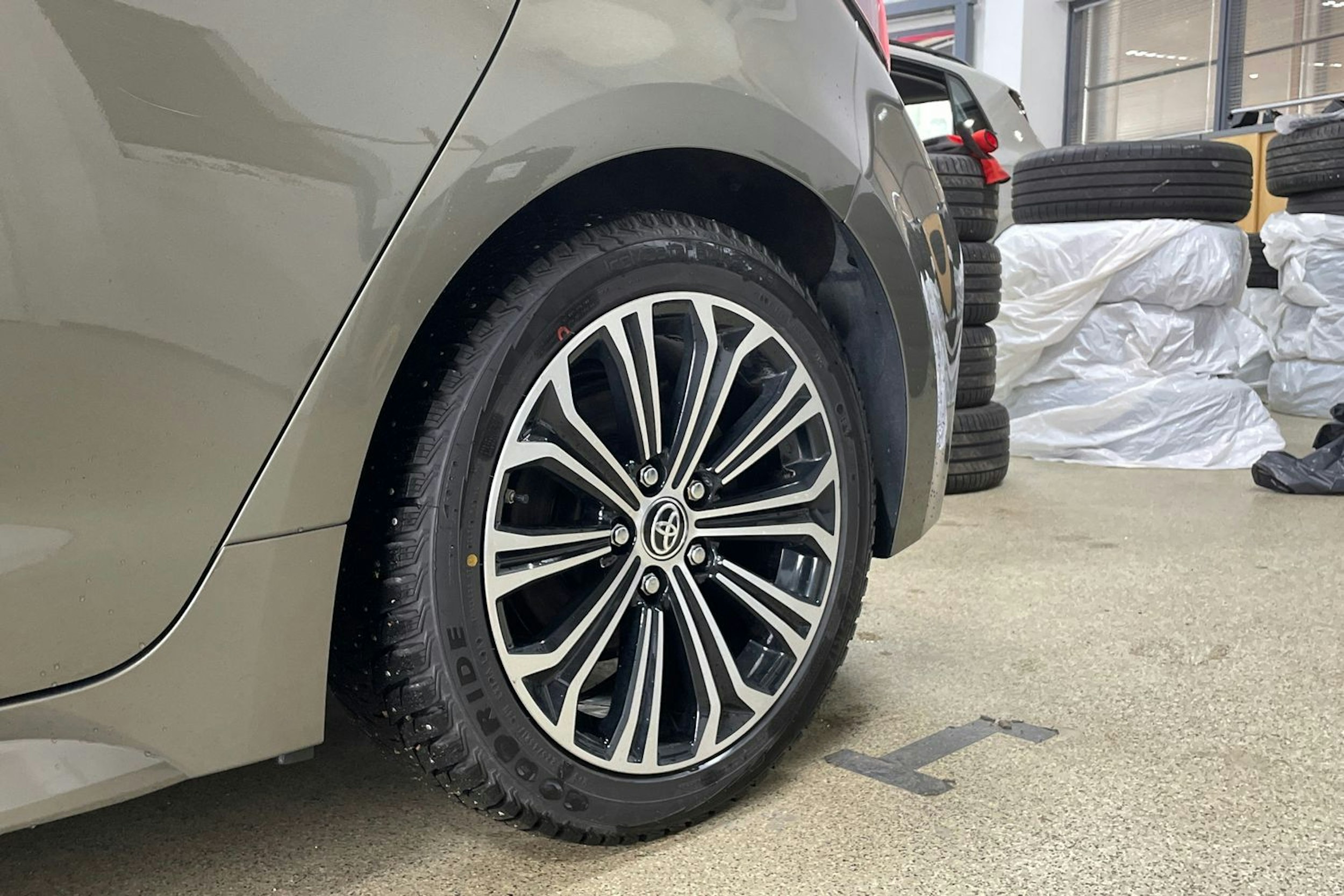 met. vihreä Toyota Corolla 2020 kuva 10.