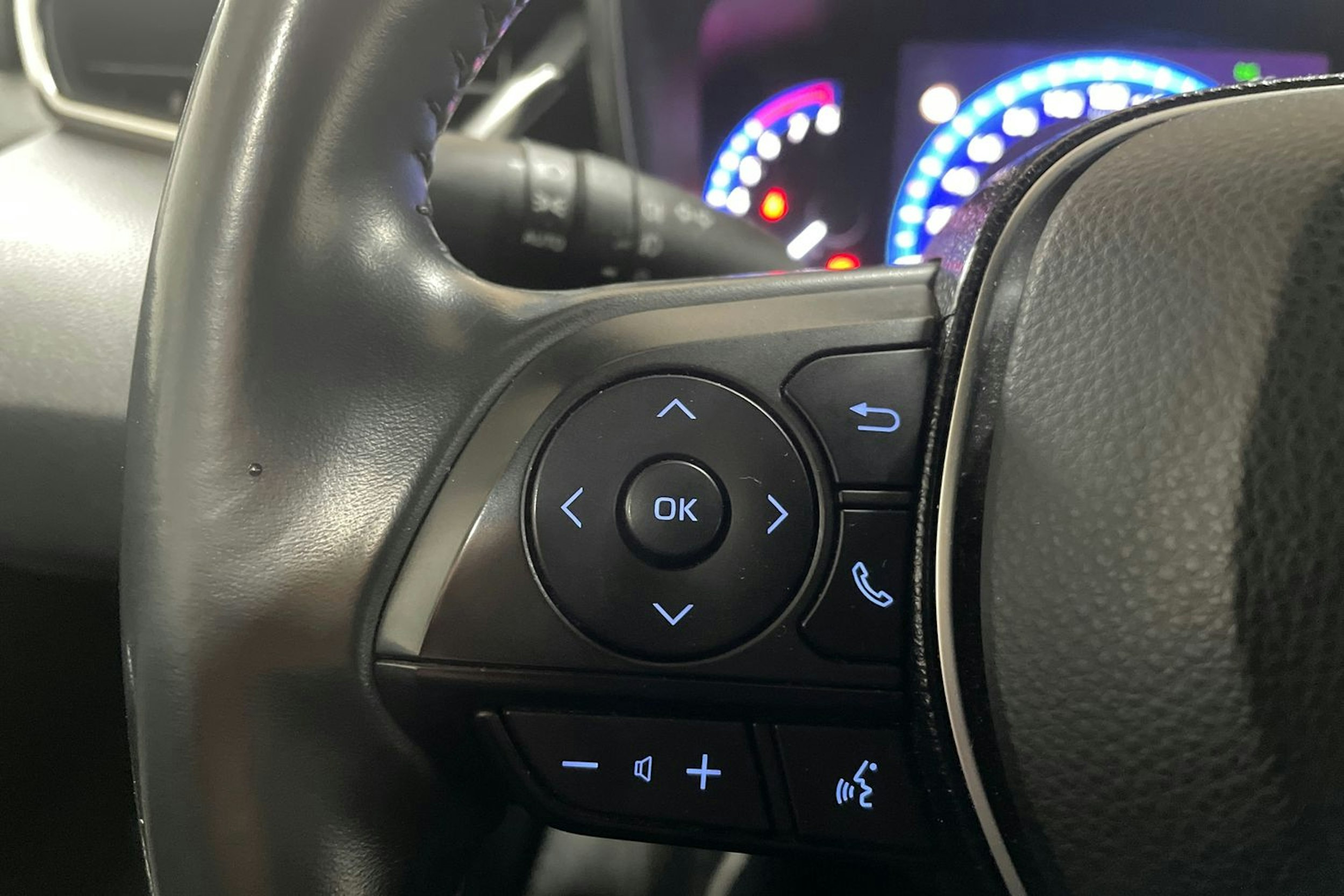 met. vihreä Toyota Corolla 2020 kuva 14.