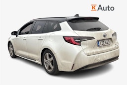 valkoinen Toyota Corolla 2020 kuva 2.