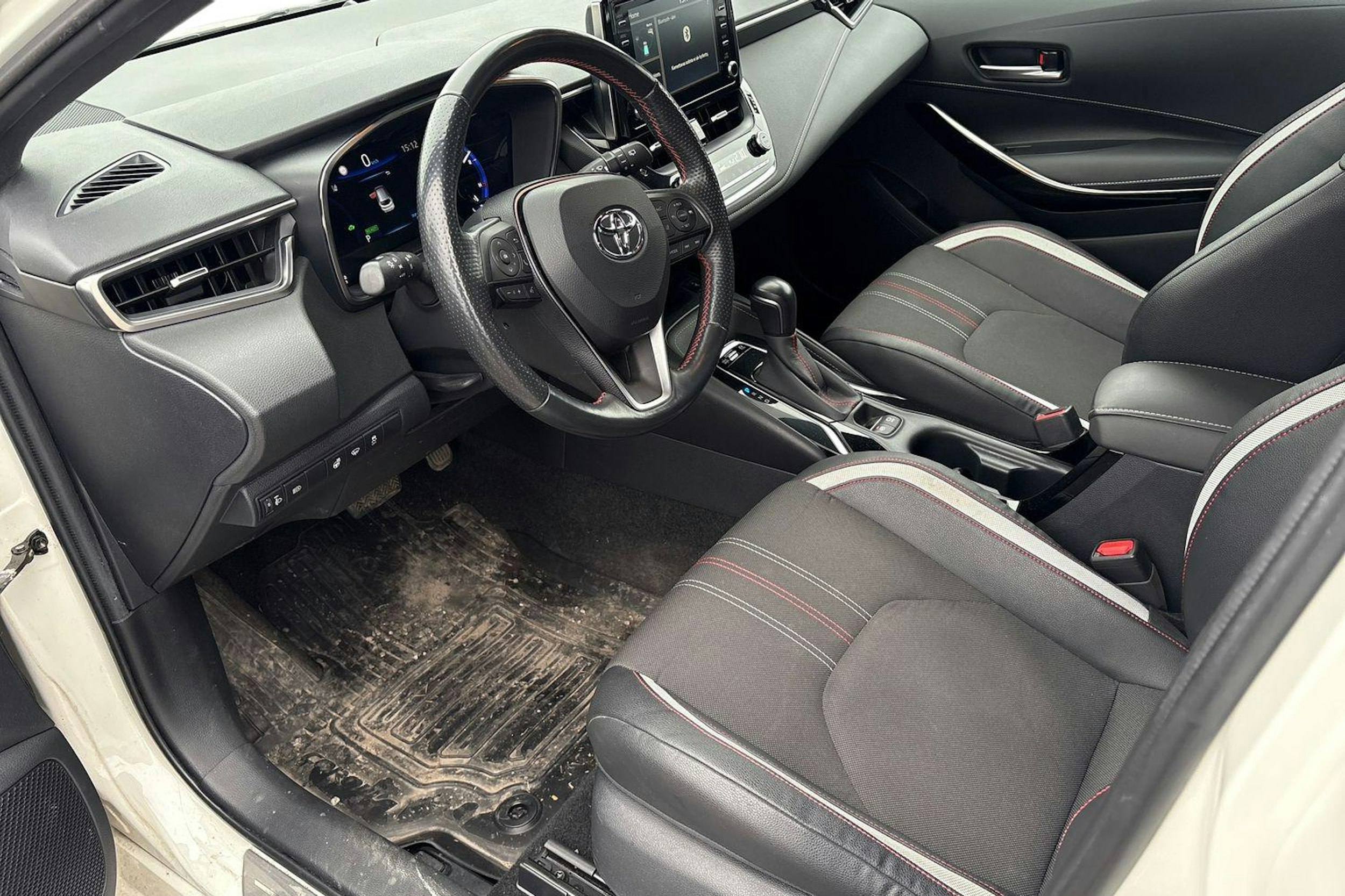 valkoinen Toyota Corolla 2020 kuva 3.