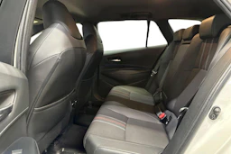 valkoinen Toyota Corolla 2020 kuva 8.