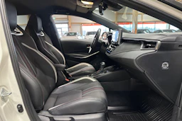 valkoinen Toyota Corolla 2020 kuva 11.